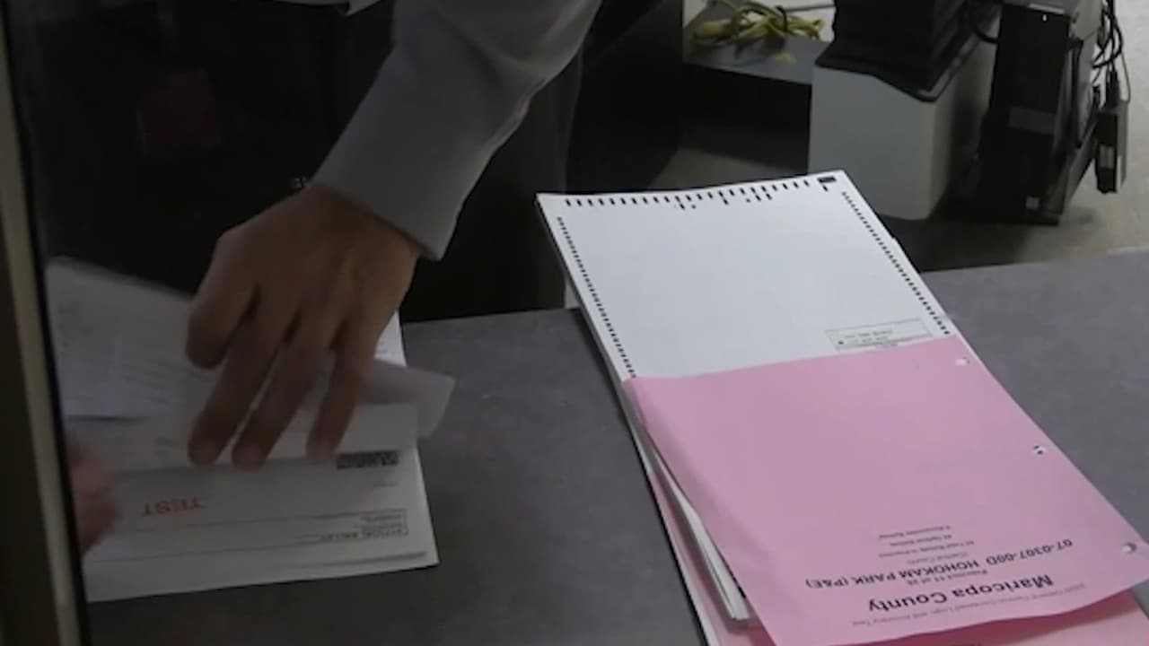 Demócratas anuncian inversión para impulsar registro de votantes en estados clave como Arizona