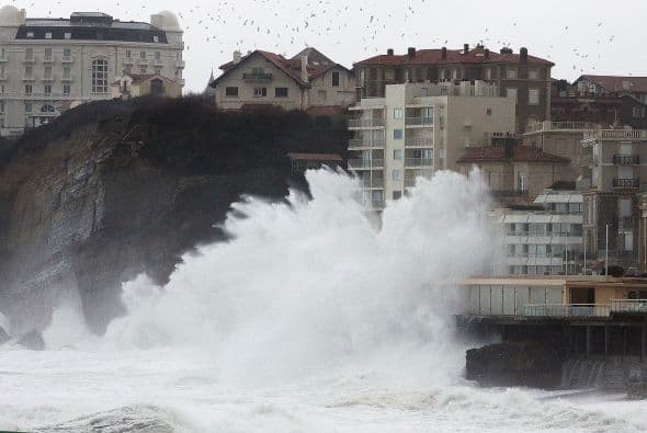 Pero luego se movió al este con dos frentes.