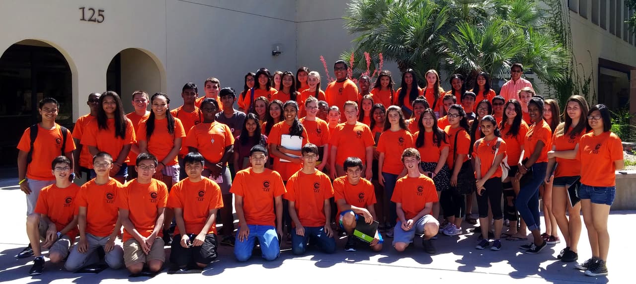 Programa para que adolescentes adquieran experiencia laboral en el verano