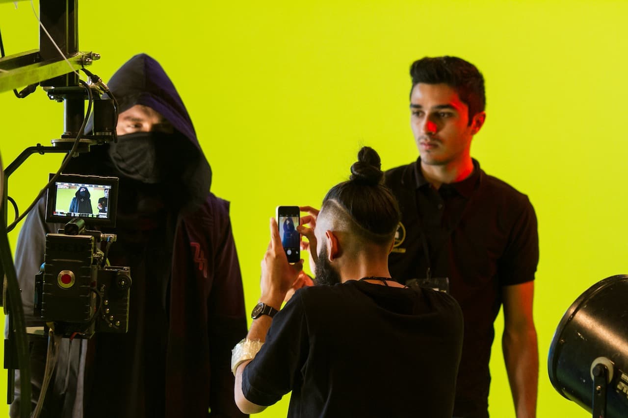 Por horas, trabajaron en la creación de un material de gran calidad.