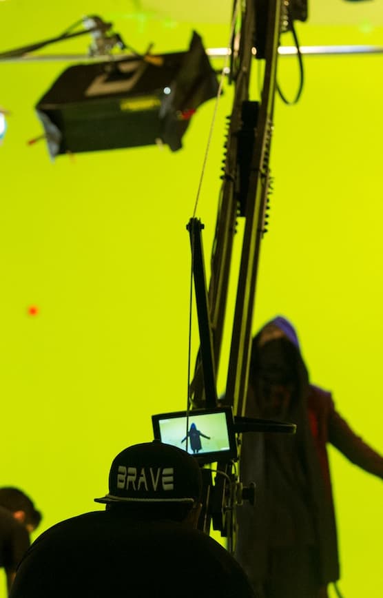 A J Balvin le encanta consentir a sus fans con los mejores videos.