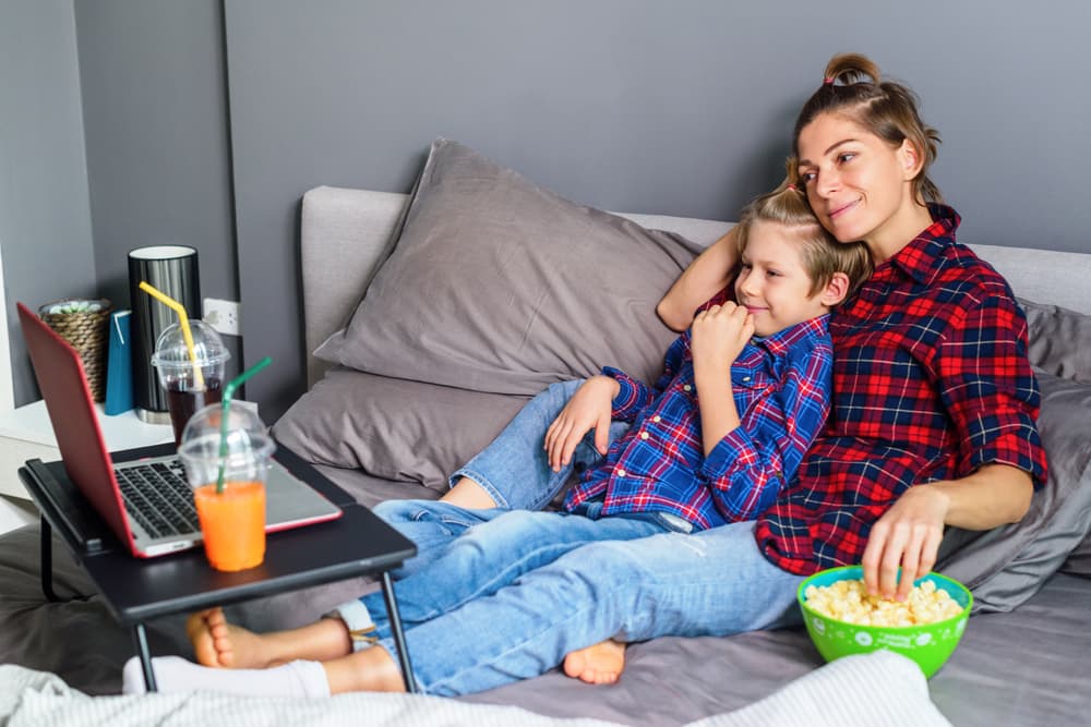 <h3 class="cms-H3-H3">Predicciones de julio 2022 para Géminis</h3>
<br>
<br> Durante este mes estarás saltando de un lado para otro, vas a estar muy ocupado puesto que, si tienes hijos, estarán muy inquietos queriendo muchas cosas, no les prometas algo que luego no puedas cumplir, puesto que esto se volvería contra ti.
<br>