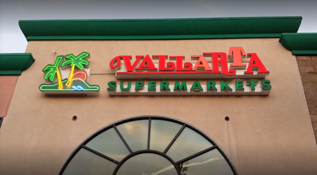 <b>Van Nuys:</b> La entrega de regalos será el sábado 14 de diciembre en la dirección 13715 Vanowen St. desde las 11am hasta la 1pm.