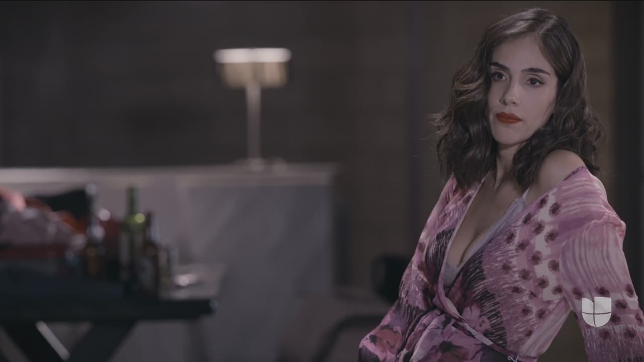 Y es que ella cree que: "Perro bien alimentado, no muerde la mano".