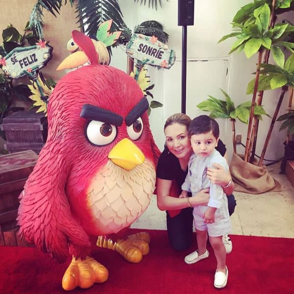 Ellos ya tienen un hijo, el pequeño Santiago quien ya tiene dos añitos de edad.