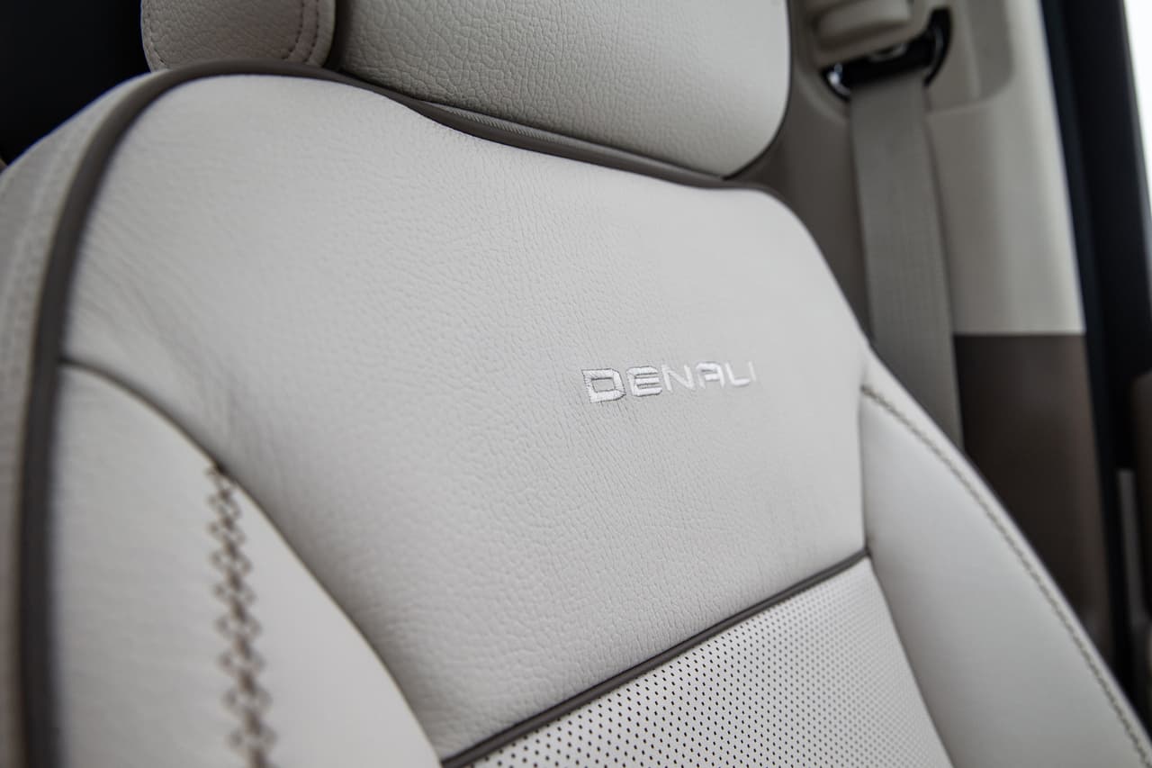 GMC Yukon Denali 2021