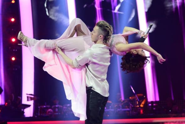 ¡Hasta cantó mientras la cargaban!