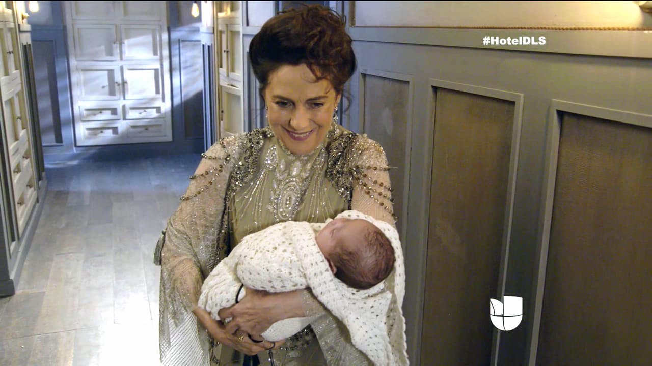 Doña Teresa aprovechó para arrebatarle a tu hijo que también es tuyo.