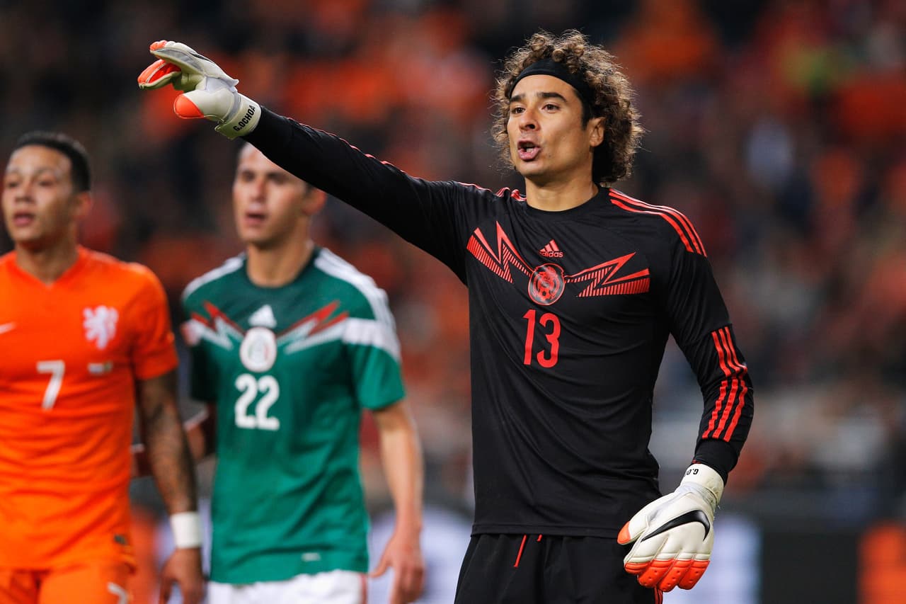 Málaga anunció la convocatoria de Guillermo Ochoa para Copa Oro