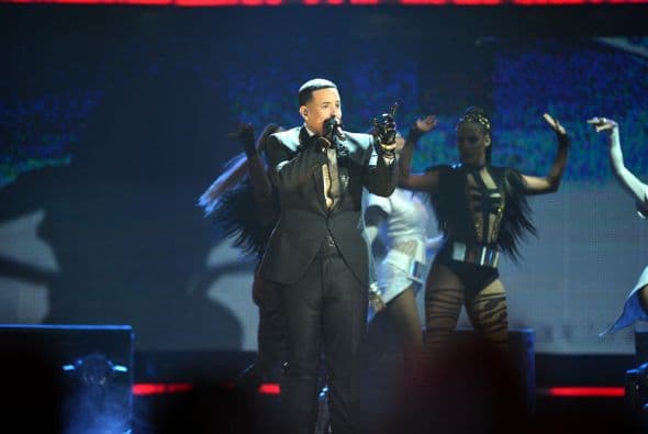 Estrenó su tema 'La nueva y la ex'.