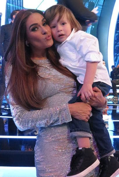 Galilea por fin nos presumió a su encantador hijo.