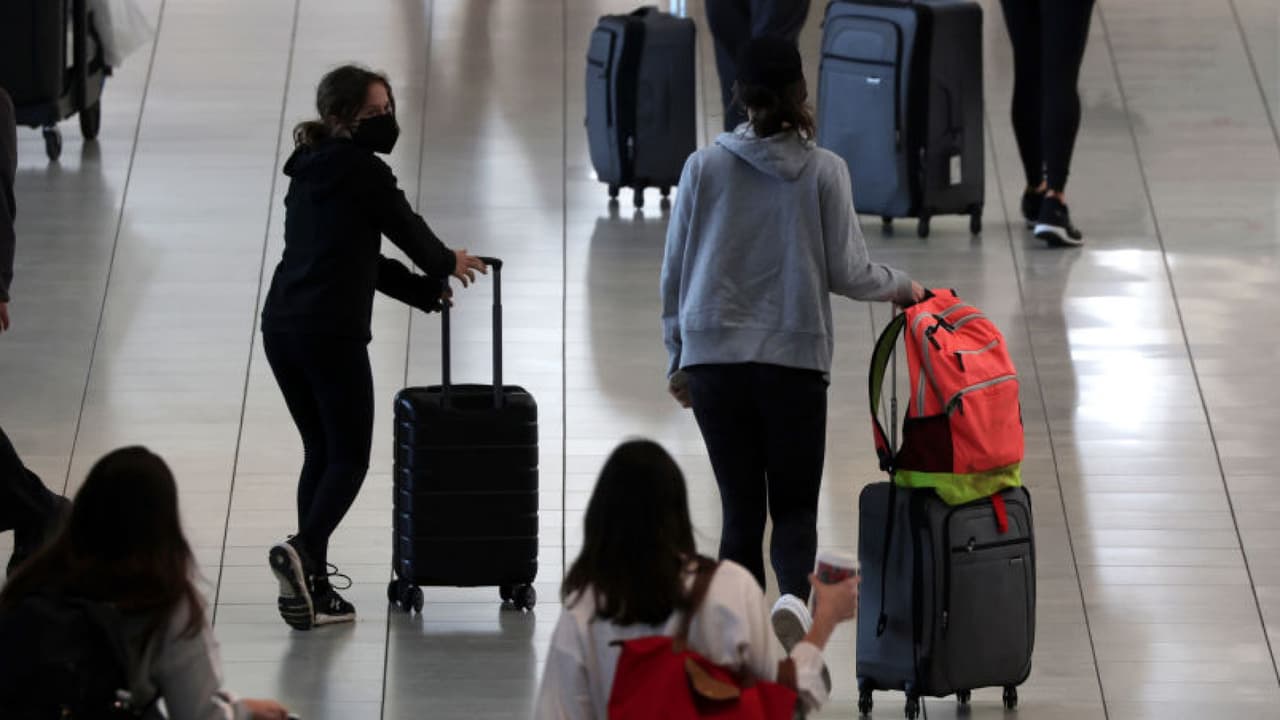Cancelan 175 vuelos en LaGuardia, Newark y JFK: a nivel mundial las cancelaciones suman más de 6,000 