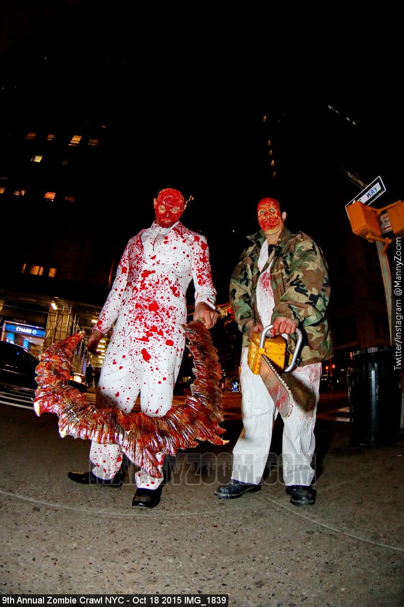 La ciudad de Nueva York se llenó de zombies en el Zombie Crawl 2015.