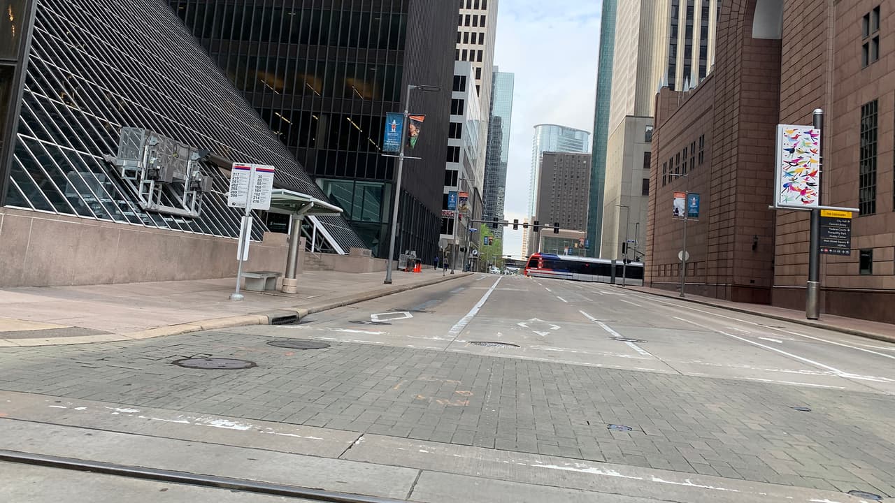 Esta es una de las calles más ocupadas en Houston y esta ocasión luce vacía.