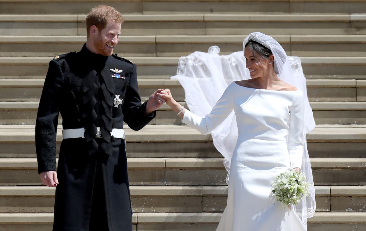 El primero de ellos fue cuando
<b><a href="https://www.univision.com/estilo-de-vida/bodas/las-15-imagenes-mas-espectaculares-de-la-boda-del-principe-harry-y-meghan-markle-fotos">se casaron</a></b> en el castillo de Windsor el 19 de mayo de 2018.