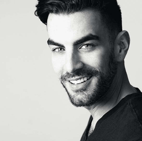 Tiene unos ojos de encanto que hipnotizan a cualquiera.