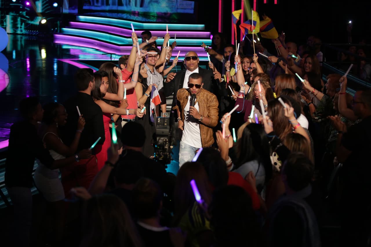 Con presentaciones inolvidables estos artistas conquistaron a las bellas con sexys letras y pegajosas melodías.