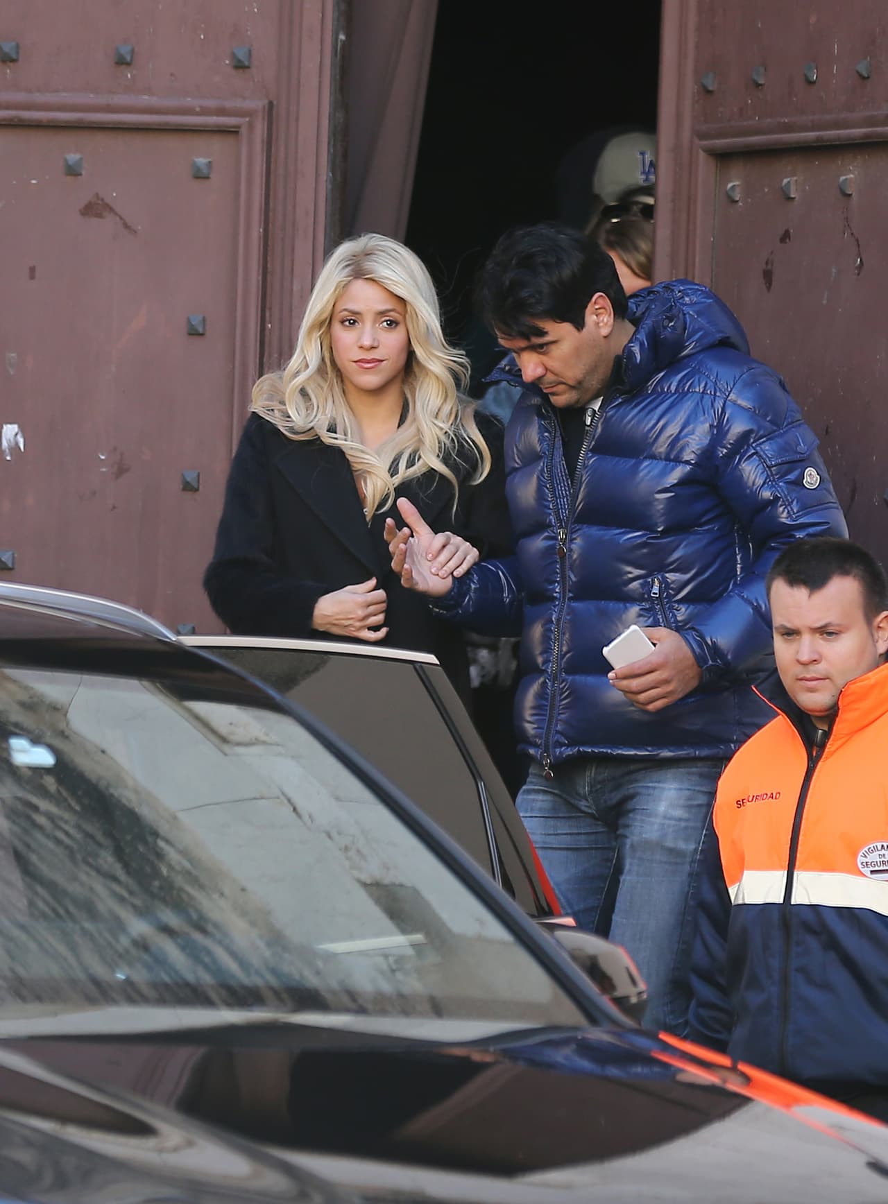 Photo © 2016 Solarpix/The Grosby Group Barcelona, November 30, 2016. Shakira shooting in the town "Vilanova i la Geltru", near Barcelona, a new commercial for Costa Cruises. The director is Jaume de Laiguana, who has been the director of the last videoclips and commercials of Shakira since she lives in Barcelona. Shakira films a commercial in Vilanova la Geltru in Barcelona,Spain. The Colombian singer looked great in a short skirt, strapped platform heels, and black gloves.