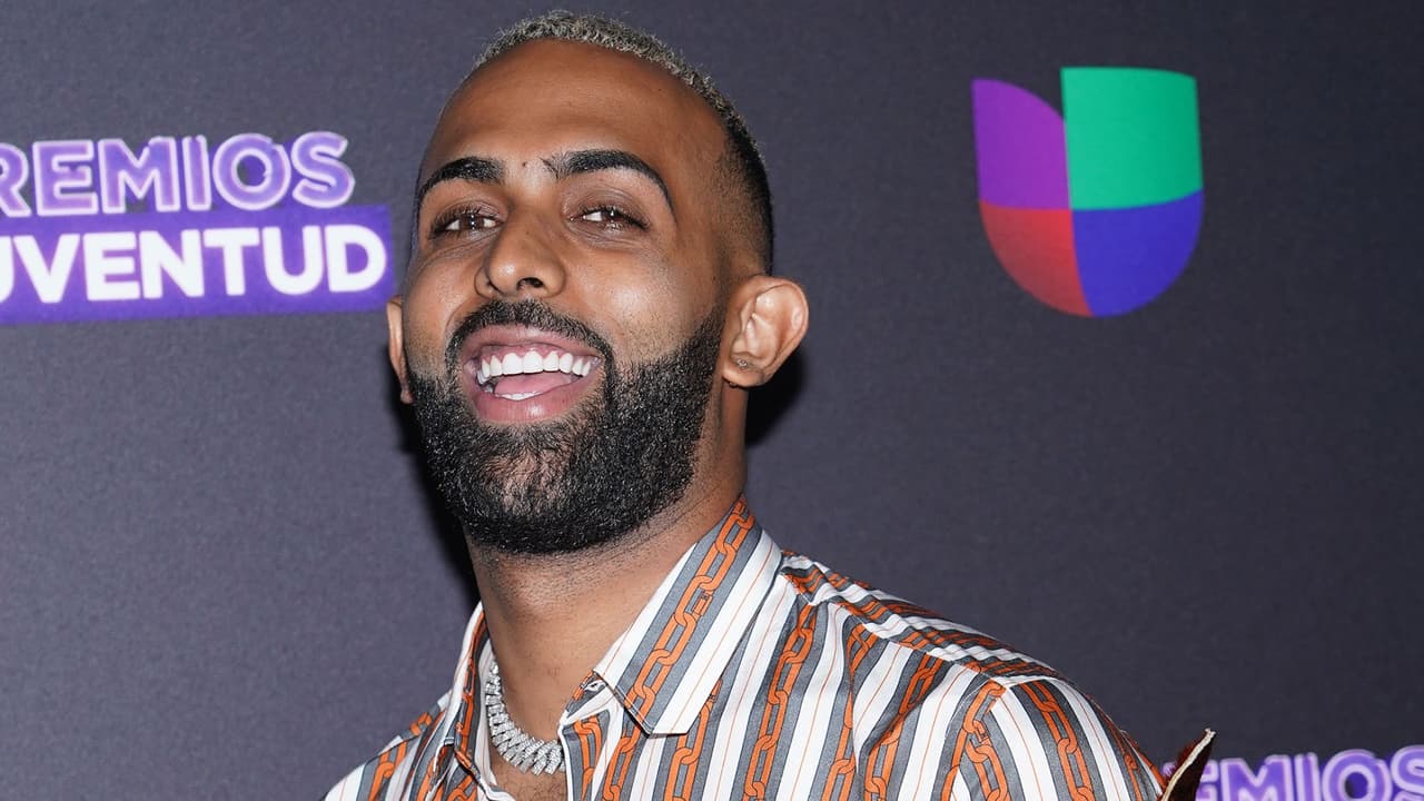 Latin GRAMMY 2024: Eladio Carrión está nominado en la categoría Mejor Álbum de Música Urbana