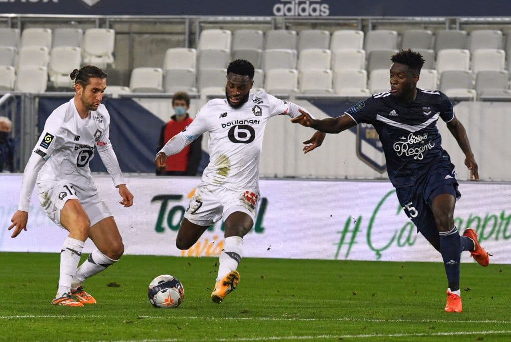 Lille golea al Bordeaux 3-0 y se queda con la victoria en la Jornada 23 de la Ligue 1. Los goles fueron por parte de Yusuf Yazici, Timothy Weah y Jonathan David.