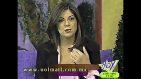 Martha Carrillo estuvo en diversas etapas de Hoy. Ella también participó de 1998 al 2000 en dicha emisión, después regresó de 2006 a 2007 bajo la producción de Carmen Armendáriz. Martha se ha desempeñado también como escritora de telenovelas entre las que destacan 'Tres mujeres', 'Bajo la misma piel', 'En nombre del amor' y 'Quiero amarte', entre otras.