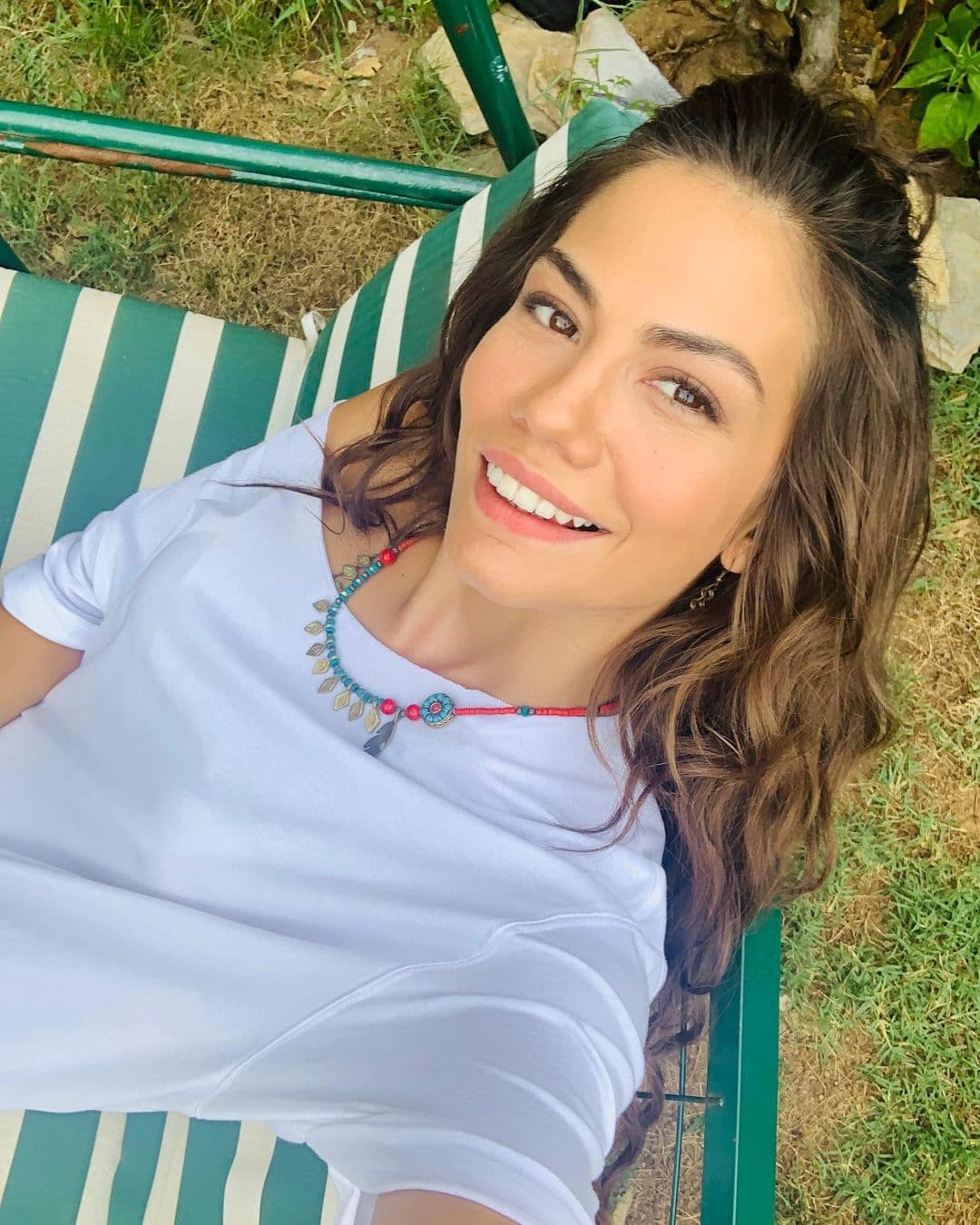 Para evitar que vivir en un matrimonio arreglado, Sanem comenzará a trabajar en una agencia de publicidad donde, sin saberlo, se enamorará de uno de los hijos del dueño: Can.