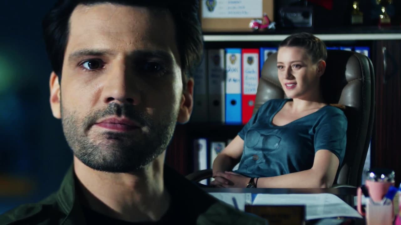 Luego de que Nihan y Kemal lograron salir ilesos de un terrible incendio, Emir fue arrestado por unas horas pero salió libre, aunque la detective Mercan le aseguró que tarde o temprano regresaría.