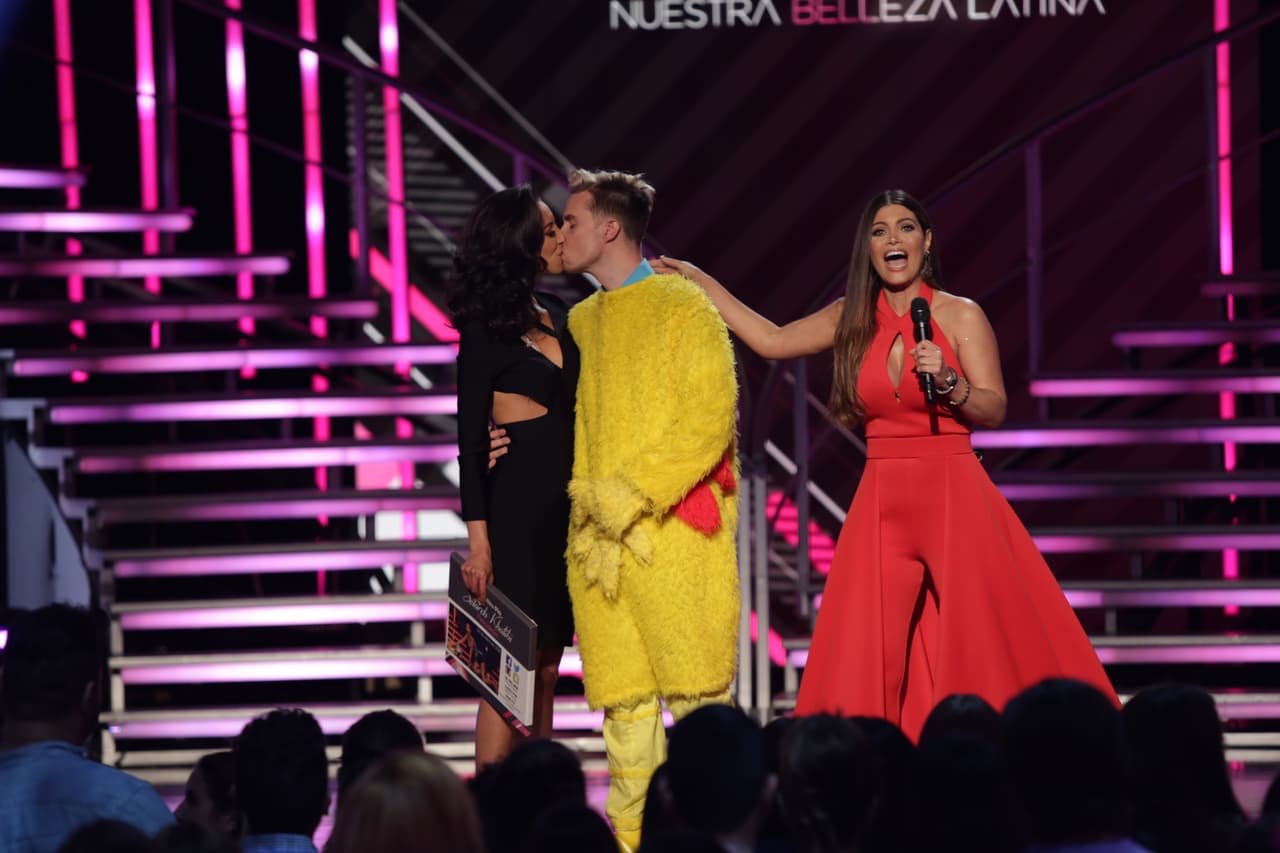 Nathalia Casco decidió dejar la competencia mientras que Luis Coronel las conquistó a todas, ¿pero qué hace el ‘El Pollito Pío' aquí?