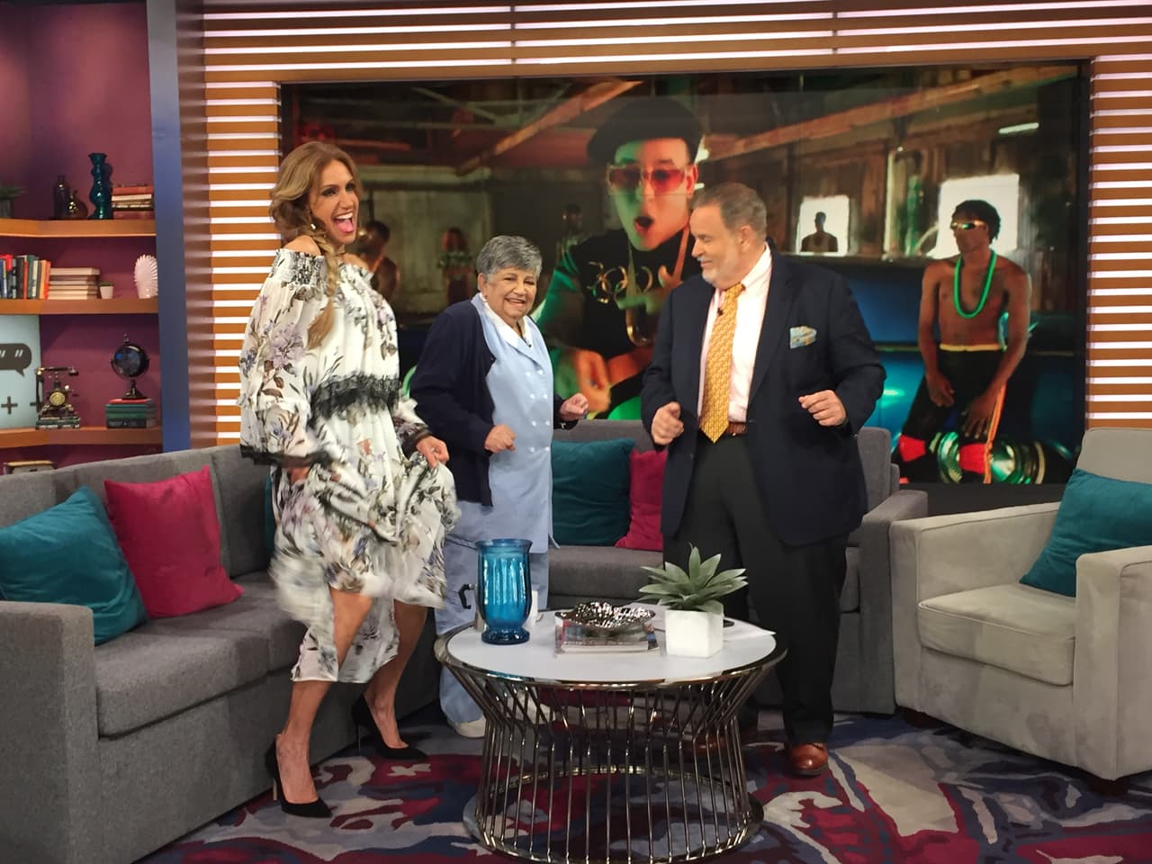 Y se prendió la fiesta en menos de un minuto cuando todos comenzaron a mover el esqueleto