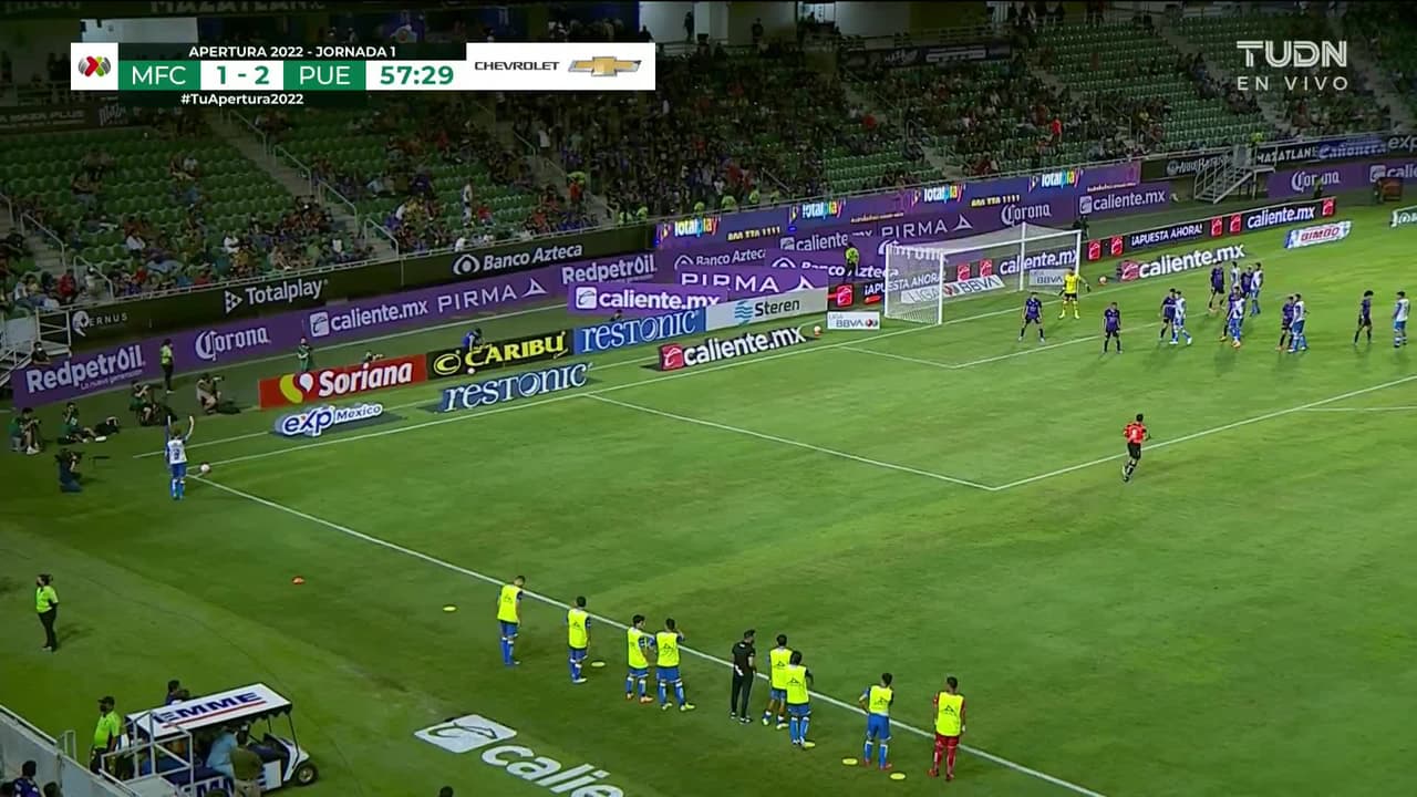 ¡GOL!  anota para Puebla. Martín Barragán