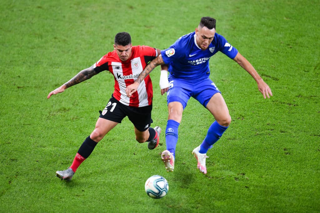 La defensa del Athletic ha hecho yn hermoso trabajo para detener el peligro de Lucas Ocampos.