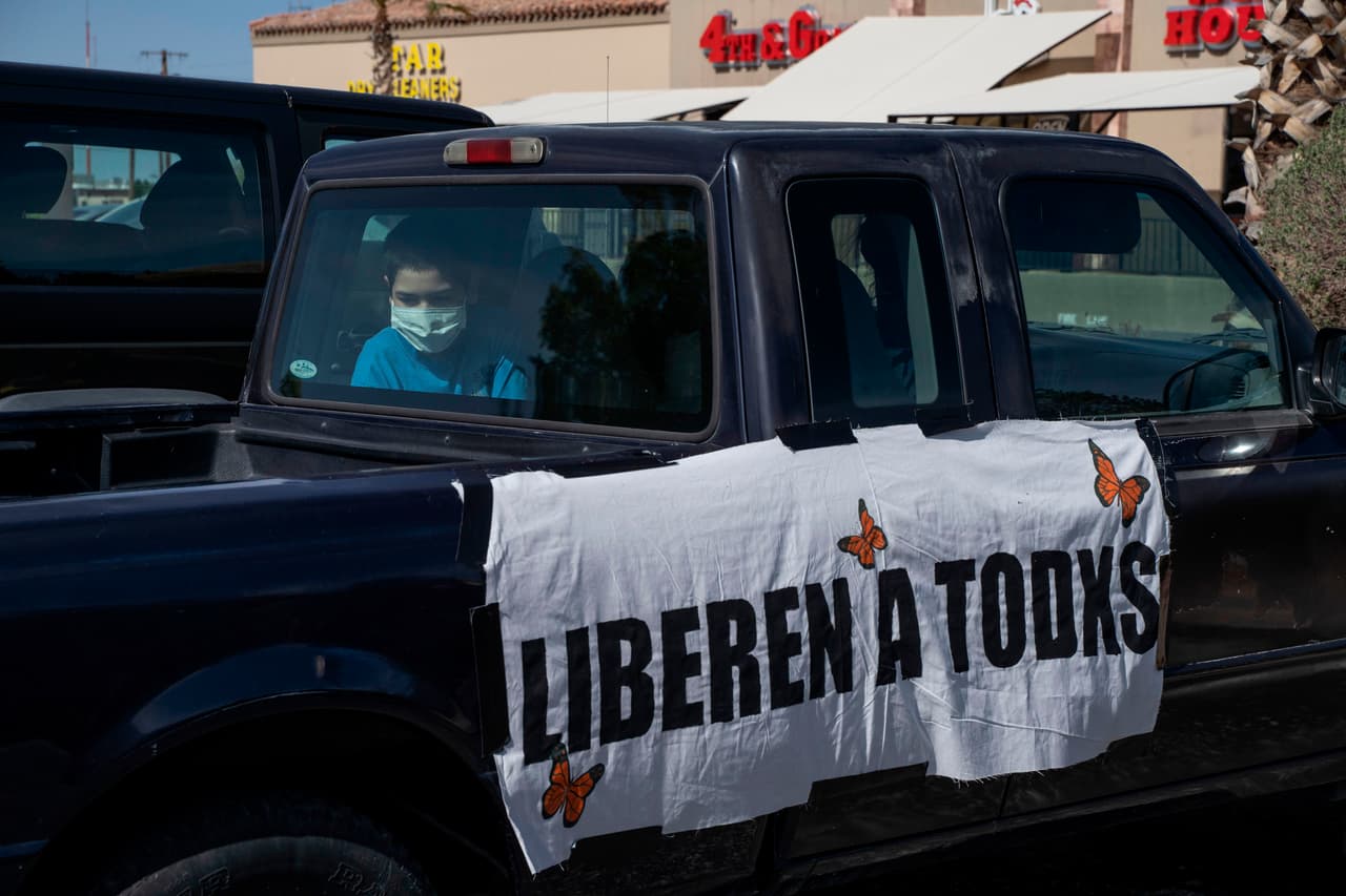 Piden a Newsom presionar a ICE para liberar a inmigrantes tras la propagación del coronavirus