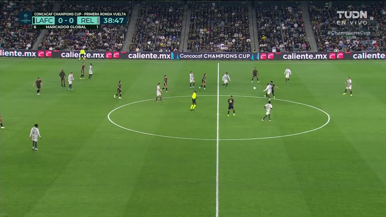 ¡TIRO ATAJADO! disparo por Ryan Raposo.