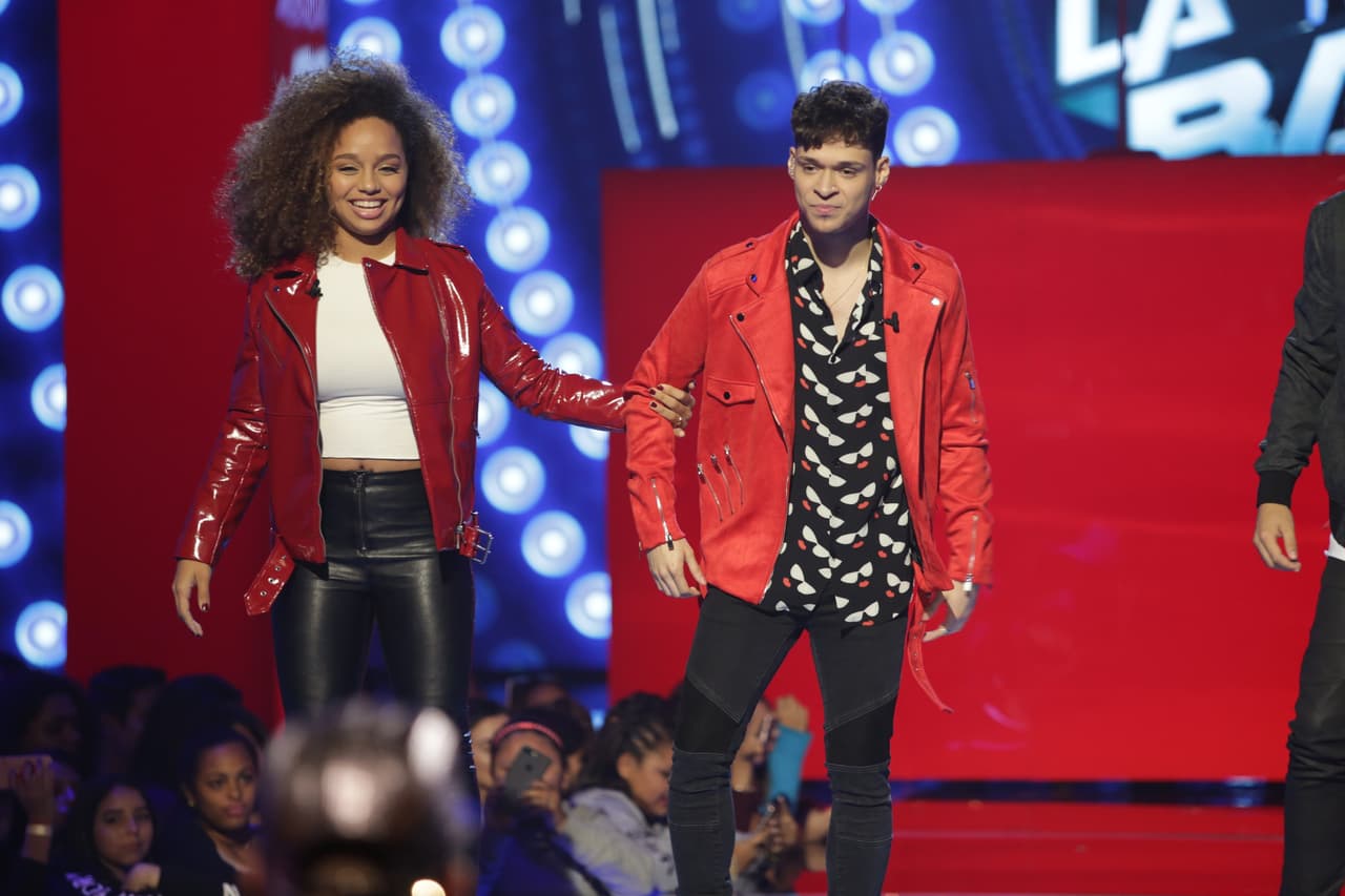 Ovaciones para una de las presentaciones de la noche.