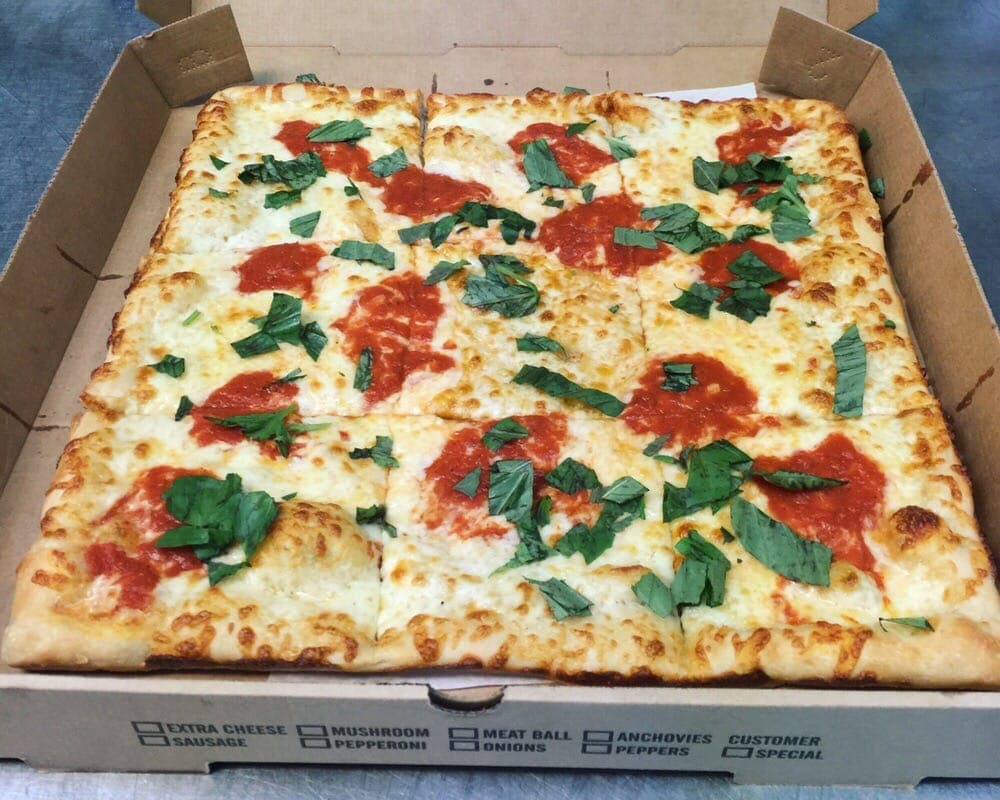 <b>Peri Brothers Pizza </b>
<br>Dirección: 7321 Six Forks Rd Raleigh, NC 27615
<br>Teléfono: (919) 844-6692
<br>Sitio web:
<a href="https://peribrotherspizza.com">https://peribrotherspizza.com</a>
<br>
<b><a href="https://www.yelp.com/map/peri-brothers-pizza-raleigh-4">Cómo llegar</a></b>
<br>
<br>Se promocionan así: “Nos especializamos en pizza estilo Nueva York y siciliana, pero no termina ahí: echa un vistazo a nuestras pastas, sándwiches (también conocidos como hoagies, heros, grinders, wedge, torpedo), nudos de ajo, ensaladas, alitas, stromboli y calzones”.