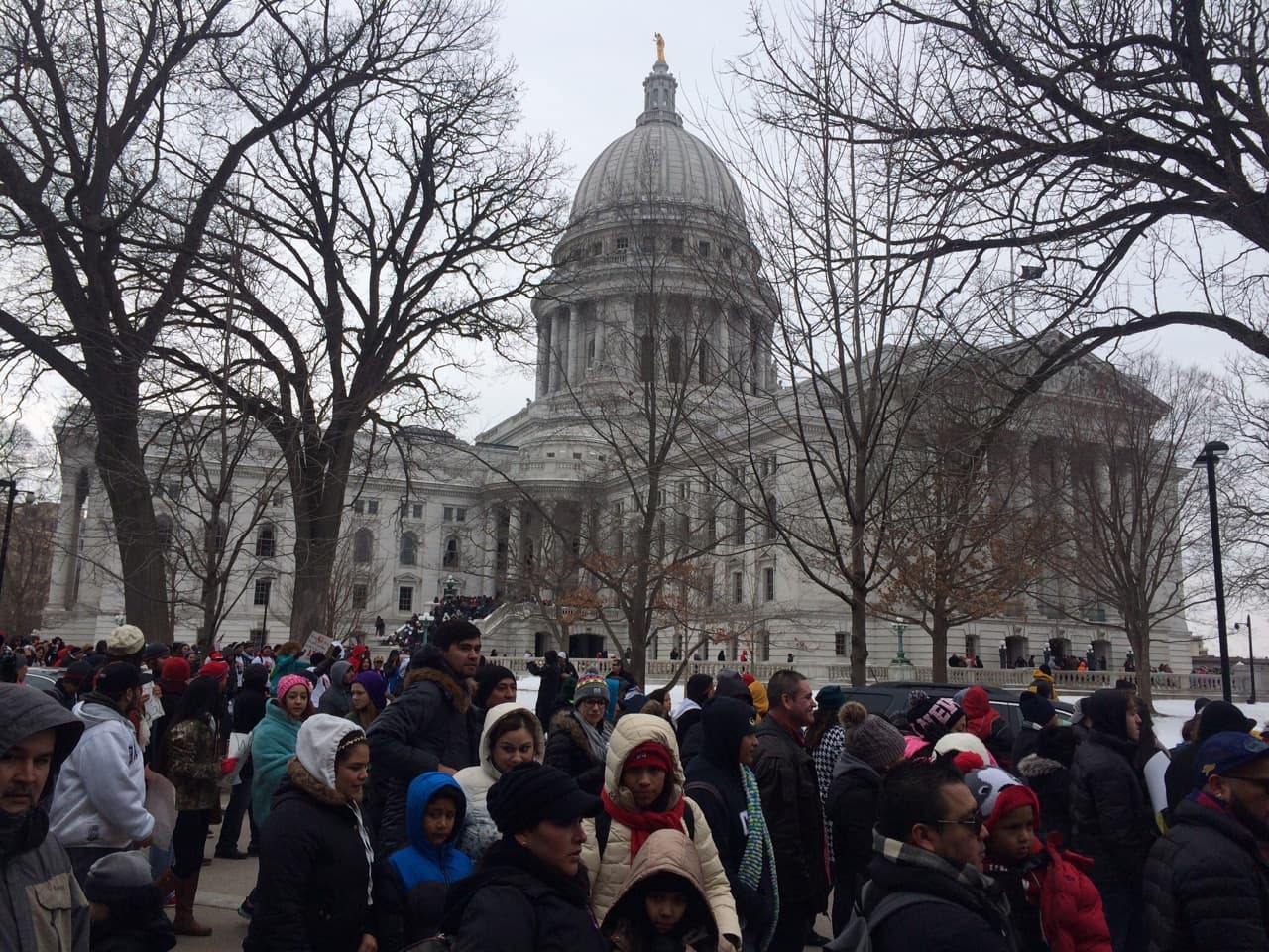 La iniciativa consiste en que ningún hispano se presente a trabajar como medida de protesta.
