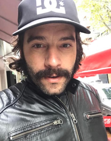 Guilherme Winter debutó en 2006 en la telenovela 'Cobras y lagartos'. Desde entonces no ha dejado de trabajar y de aparecer en varios melodramas. Sin embargo, su gran oportunidad llegó en 2016 con el personaje de Moises.