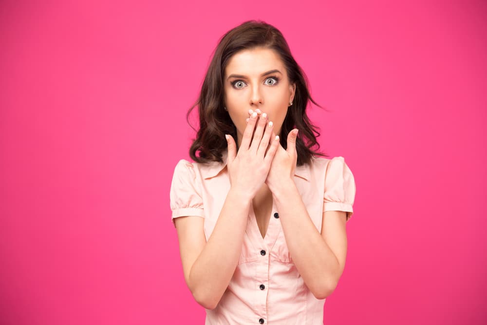 Al planeta Mercurio se le identifica principalmente con la
<b>comunicación</b>, la
<b>mente</b>, el
<b>aprendizaje</b>, la
<b>curiosidad intelectual</b>, el comercio, el sistema nervioso, la educación, la elocuencia entre otros factores. Por ese motivo suele decirse que cuando Mercurio está retrógrado hay que tener
<b>mucho cuidado con lo que hablamos</b> o firmamos porque las palabras tienden a mal interpretarse.