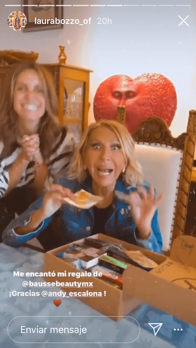 Su cumpleaños lo celebró en casa de la productora Magda Rodríguez, en donde también las acompañó Andrea Escalona, presentadora de 
<b><a href="https://www.univision.com/shows/hoy" target="_blank">Hoy. </a></b>
<br>