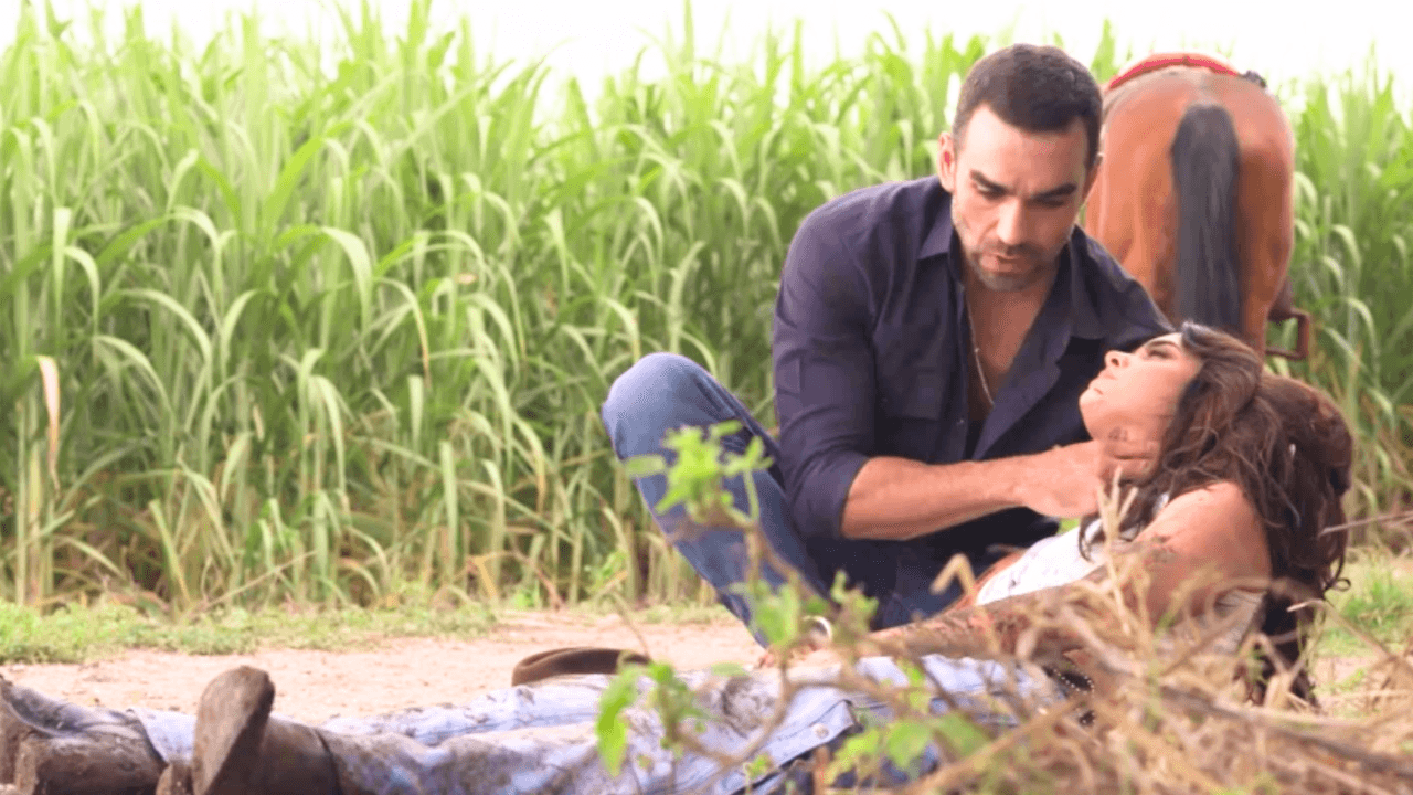 Luis Fernando encuentra a Kiara en mal estado | Doménica Montero | Capítulo 14