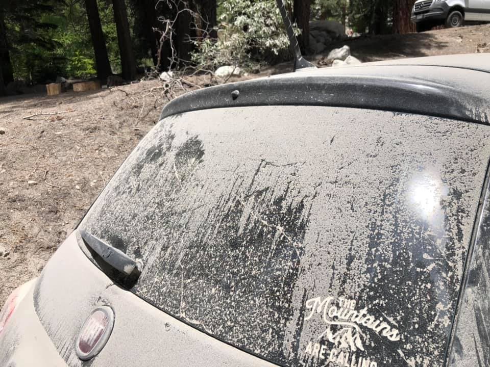 <b>Los campamentos de la zona debieron ser evacuados y un par de caminos fueron cerrados</b>, como medida de precaución.