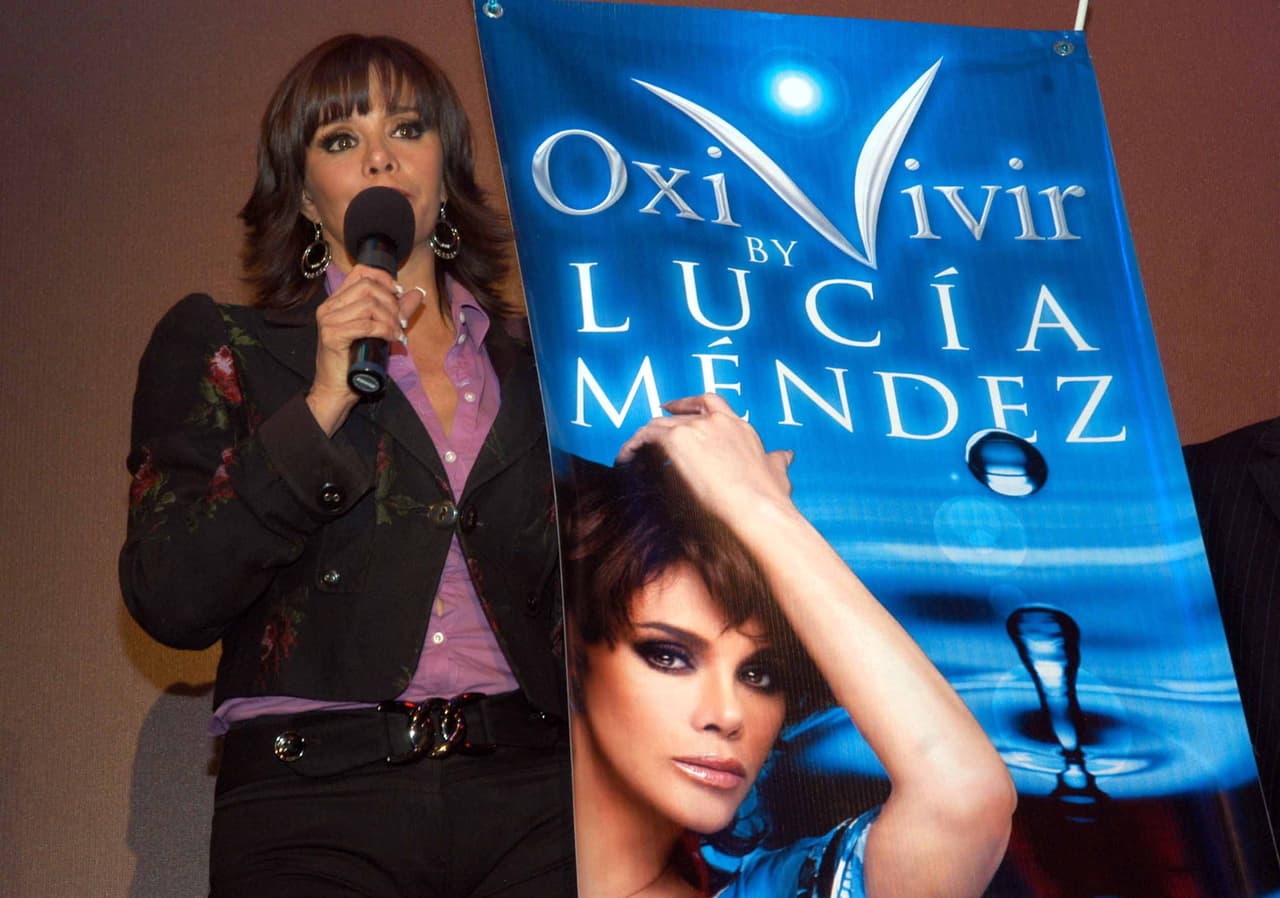 Además de este producto para lucir una piel joven.