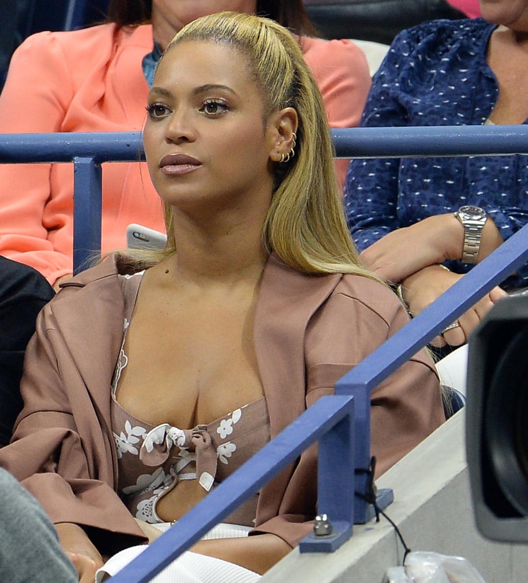 Por supuesto, todos los asistentes notaron la presencia de los famosos.