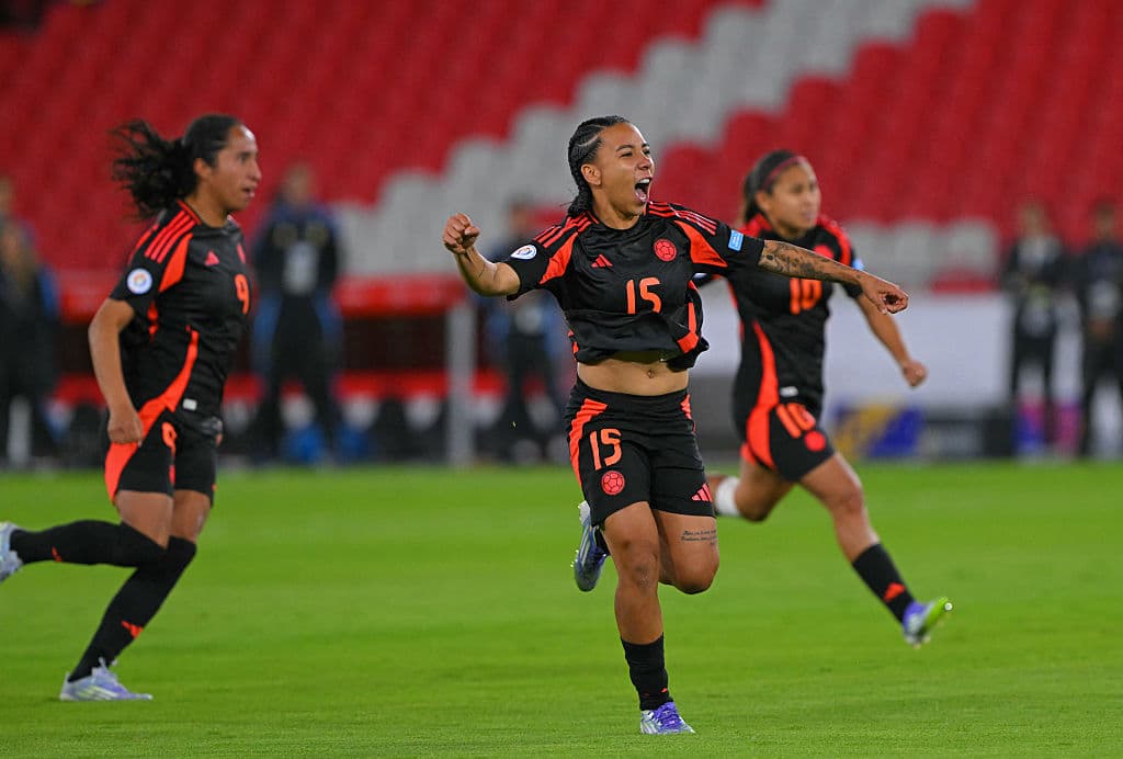 Colombia, en penales, vence a Argentina y es finalista de Copa América Femenil