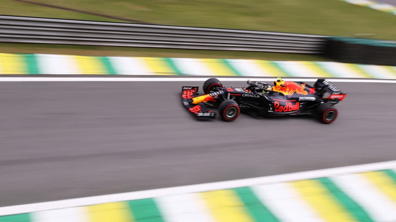 Golpe de autoridad: Hamilton, primero; Checo, cuarto en calificación