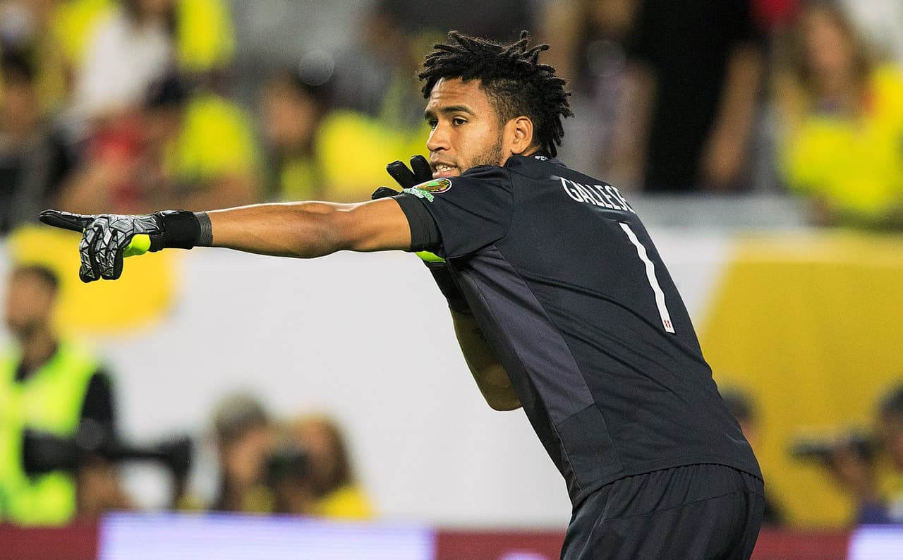 Y, hablando de arqueros de la MLS, así lucía Pedro Gallese (hoy en Orlando City SC) en la portería de Perú.
<br>