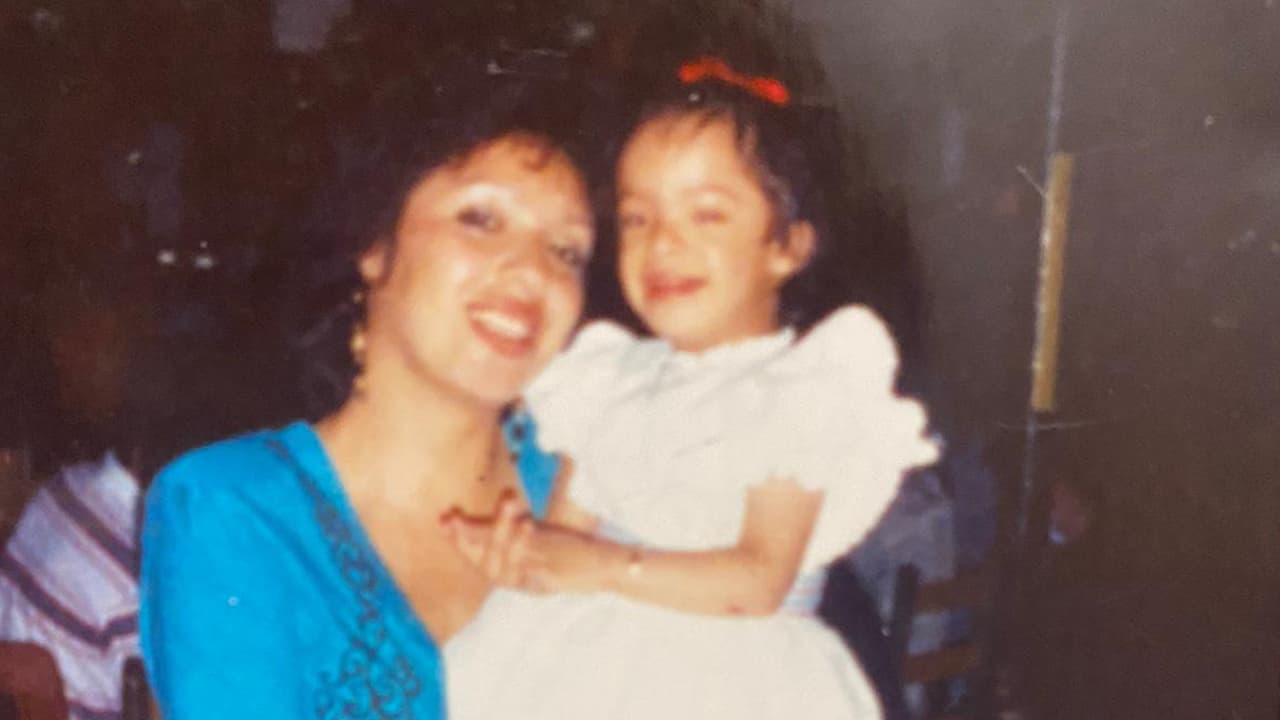 Gloria Ferreira asegura que la muerte de su hija, quien era su compañera inseparable, ocurrió porque pudo recibir el tratamiento y, cuando ya estaba a punto de hacerlo, fue demasiado tarde.