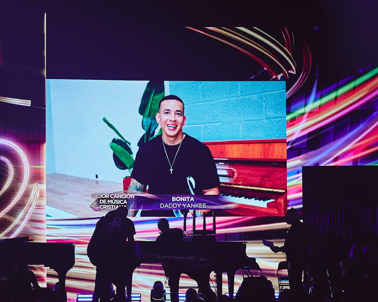 Daddy Yankee hizo historia en Premio Lo Nuestro al ser el primer ganador de la nueva categoría Mejor Canción de Música Cristiana. Aunque no asistió al evento, agradeció a través de un video.