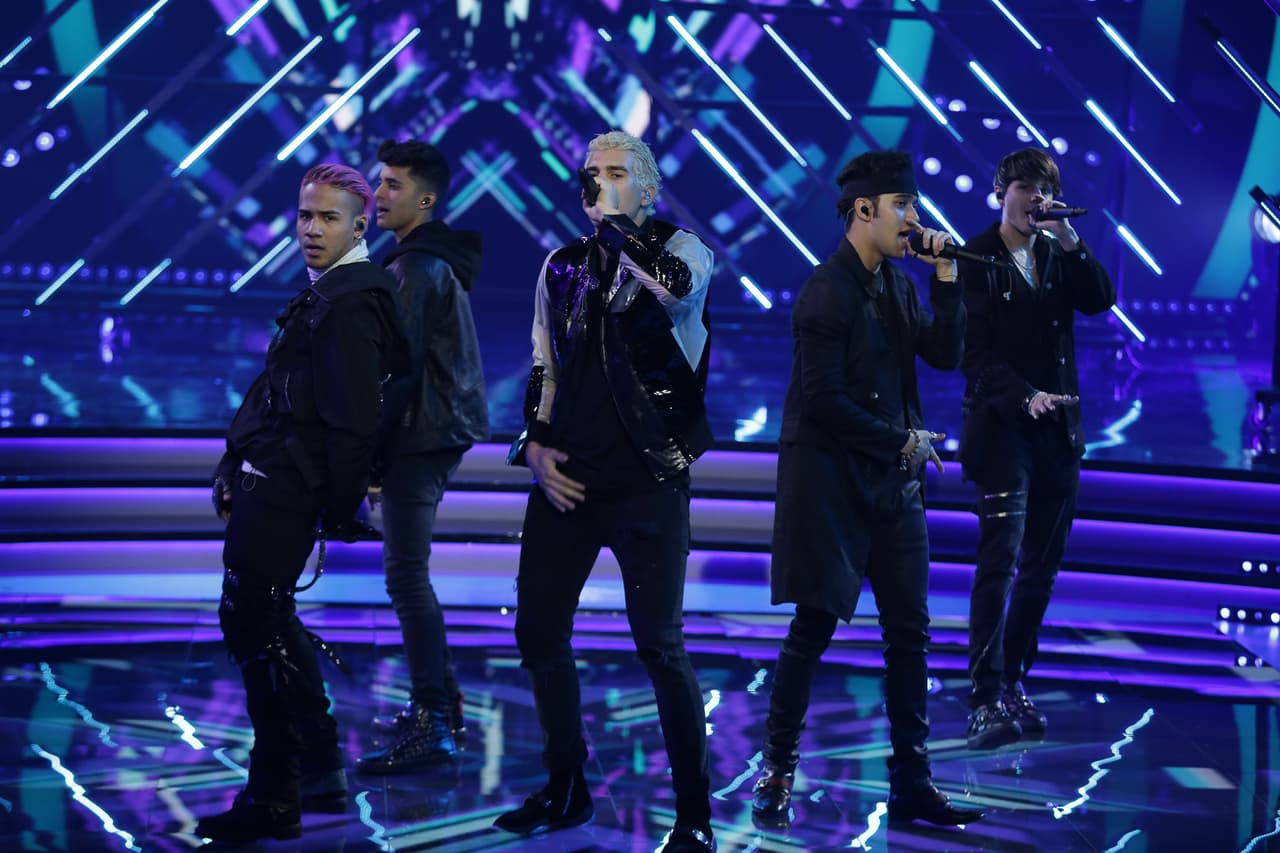 La sorpresa de la noche la dio CNCO, quienes subieron al escenario en dos ocasiones.