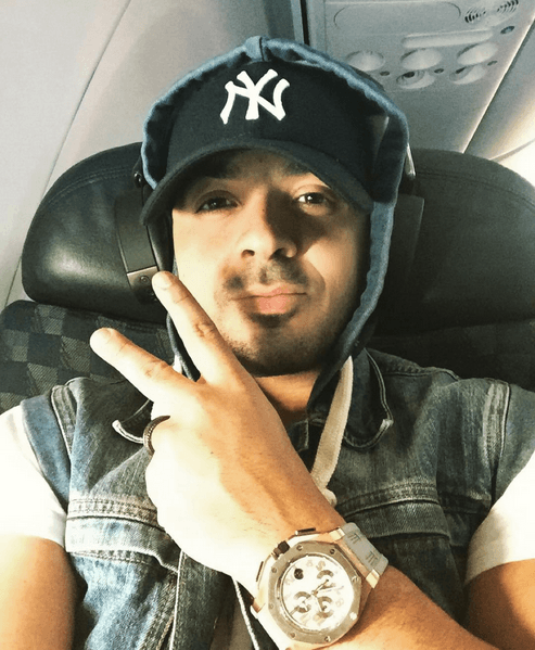 Cualquier lugar es bueno para la foto del recuerdo, hasta en un ¡avión! "¡Próxima parada, Panamá!", posteó Luis Fonsi.